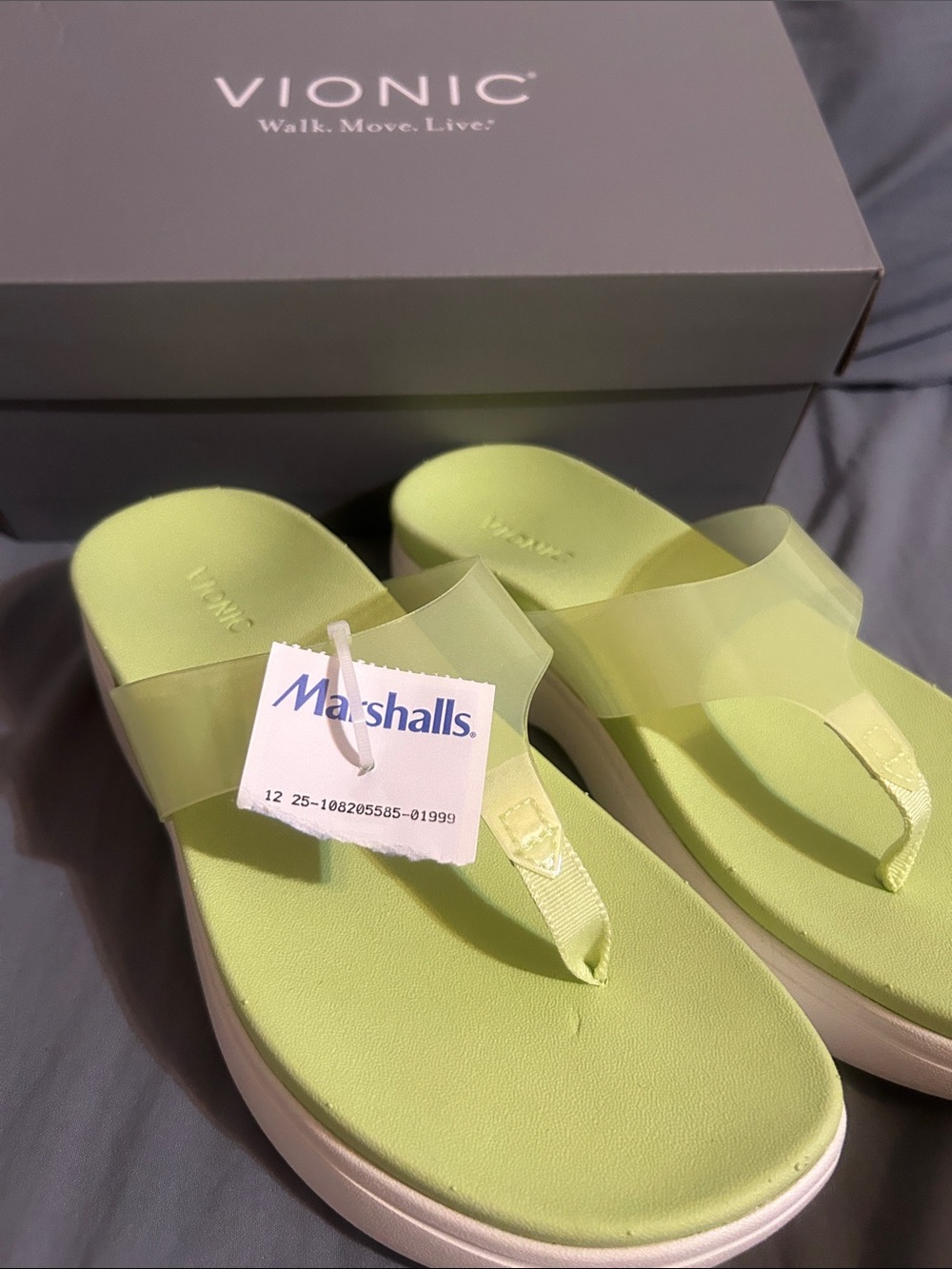 Vionic Women's Neon Lime Green Thong Sandals